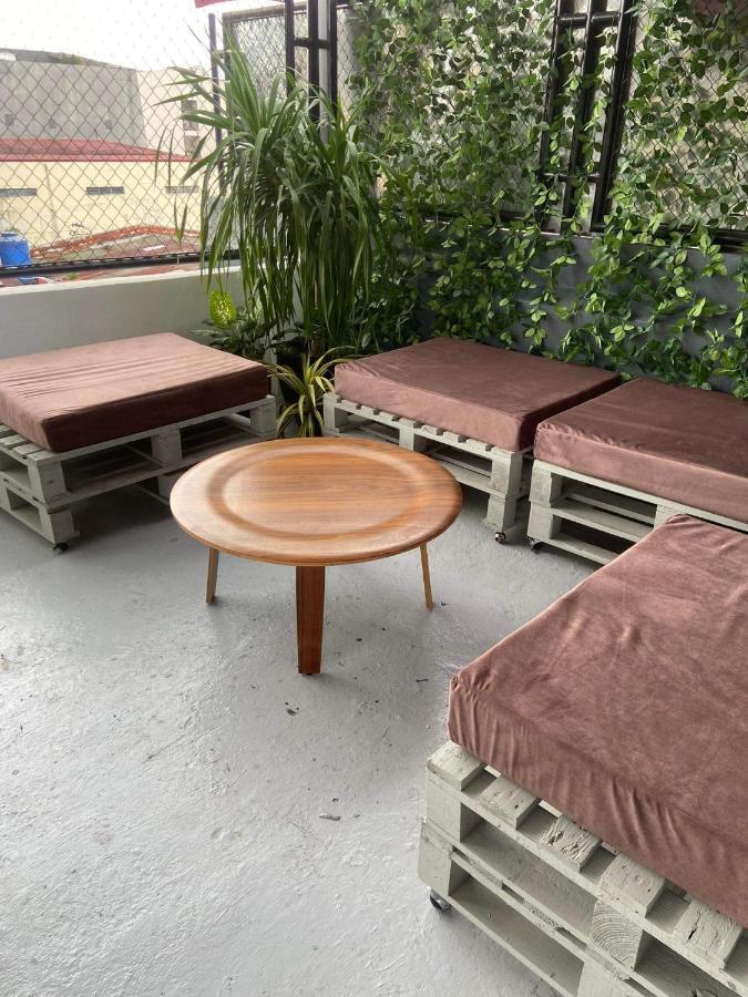 Lime Lite Manila Hostel Makati City Екстер'єр фото