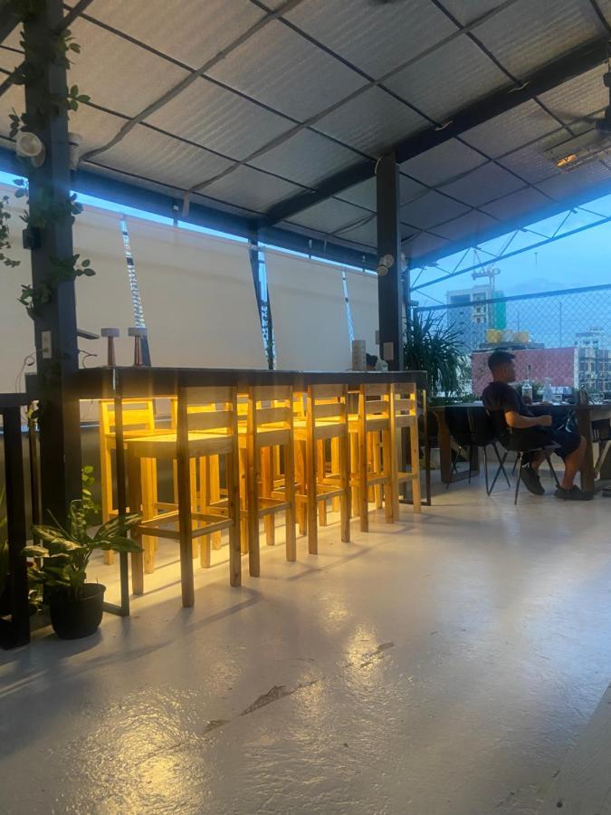 Lime Lite Manila Hostel Makati City Екстер'єр фото